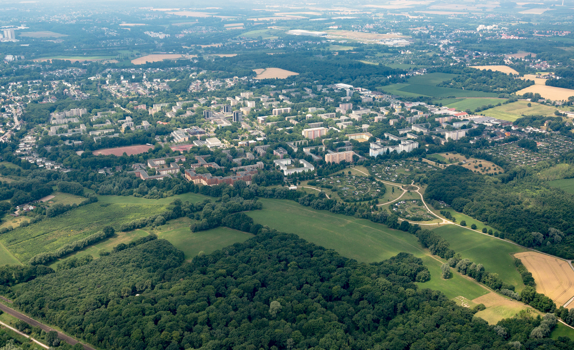 Die Stadt Dortmund aus der Vogelperspektive, Panoramafoto.