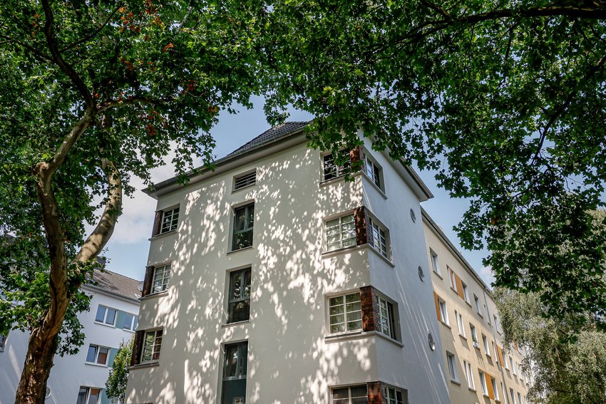 Modernisiertes Mehrfamilienhaus