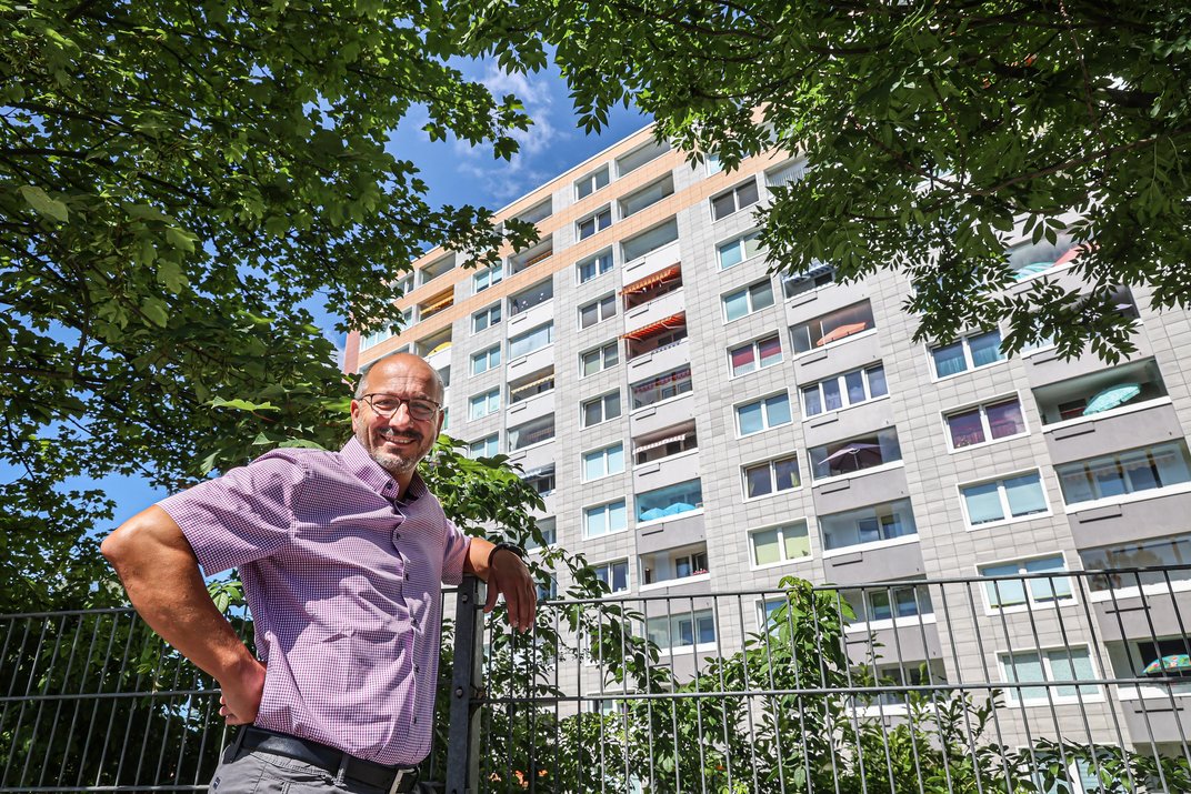 DOGEWO21-Bauleiter und Heizungsexperte Andreas Wachter leitet die energetische Modernisierung am Langeloh.