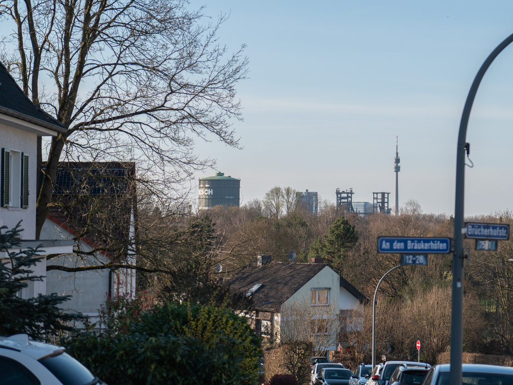 Blick über Dortmund mit Sicht auf den Florianturm.