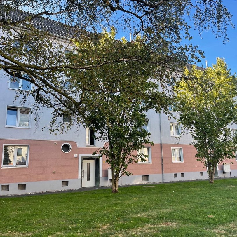 Mehrfamilienhaus mit  3 Eingängen