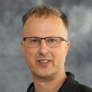 Portrait von Bernd Schlüter