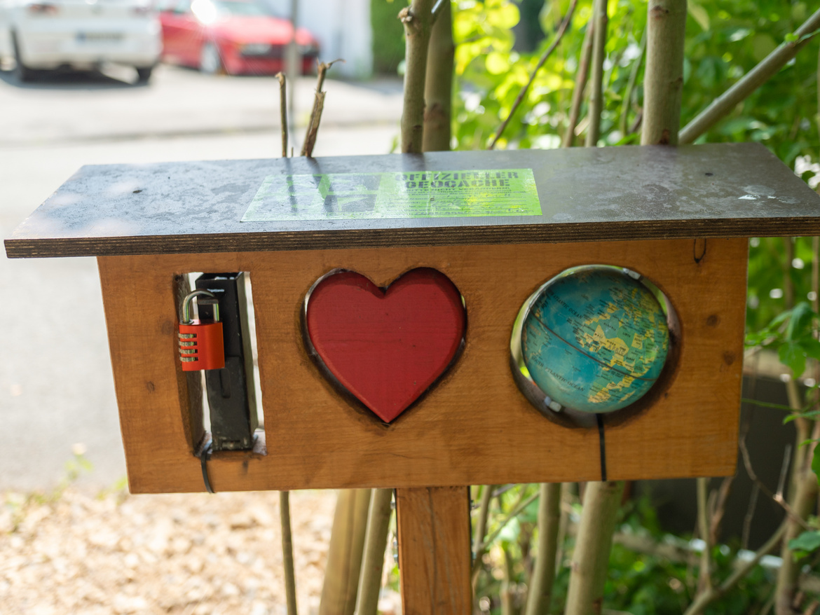 Eine offizielle Geocache Box