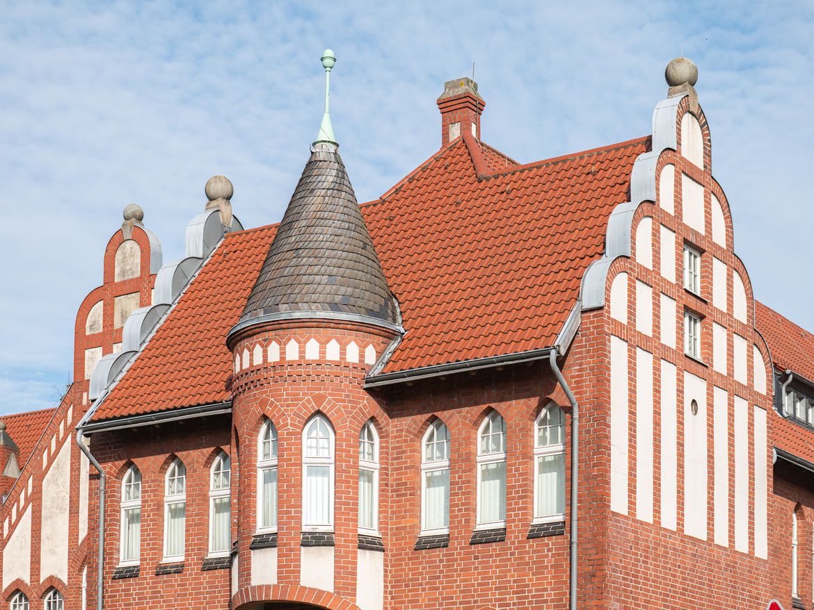 Ein altes imposantes Haus.